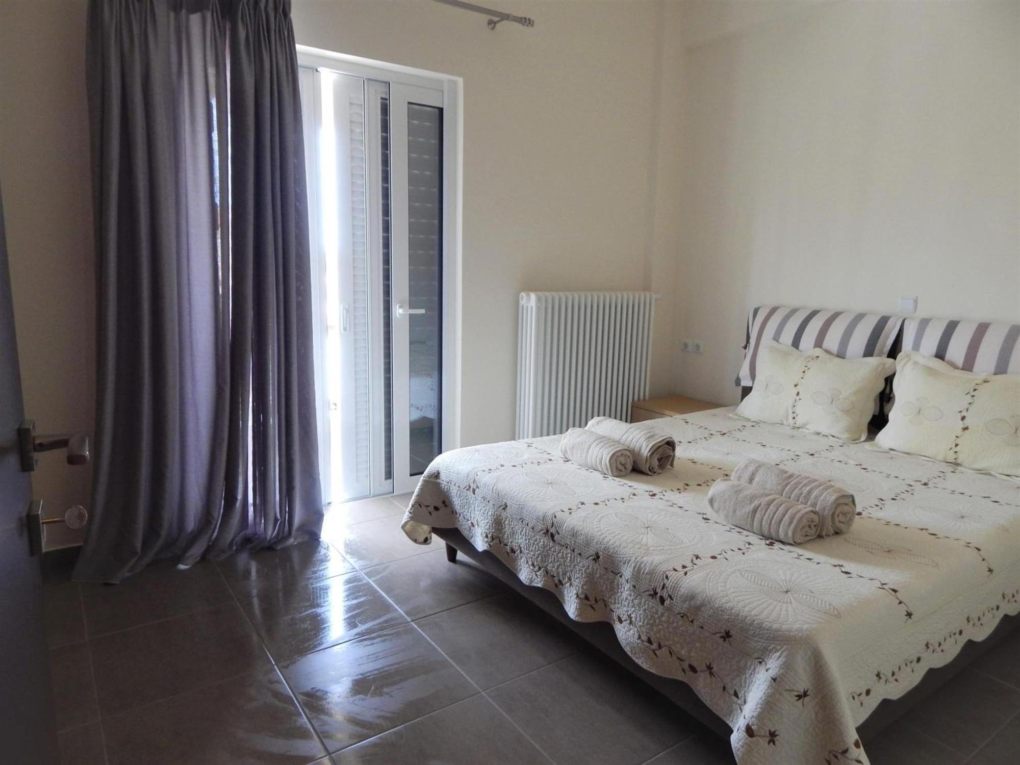 Samaras Apartments In Kamena Vourla Eksteriør billede