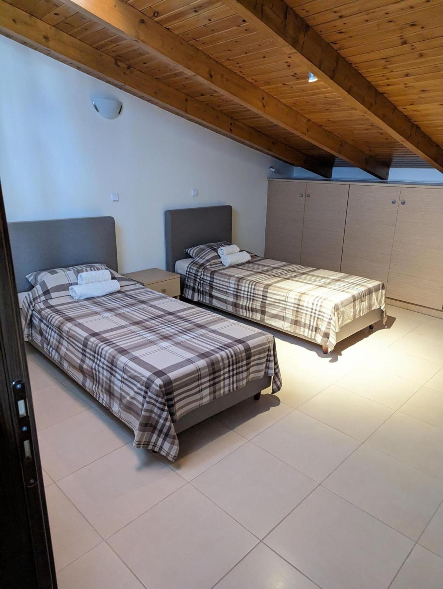 Samaras Apartments In Kamena Vourla Eksteriør billede