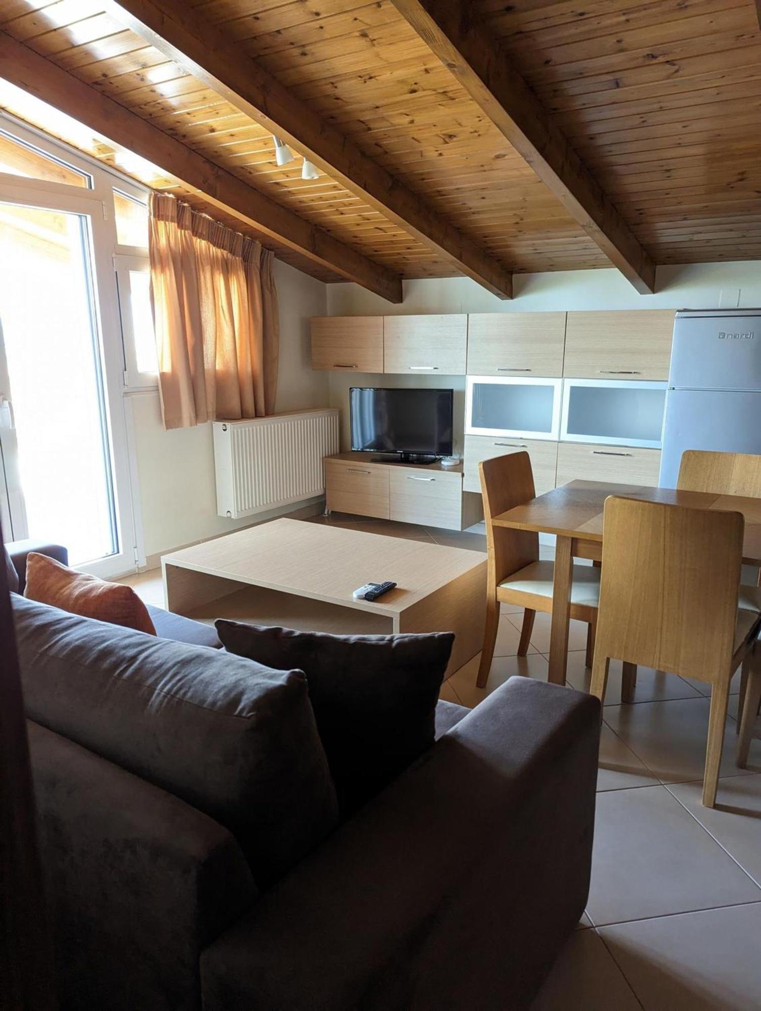 Samaras Apartments In Kamena Vourla Eksteriør billede